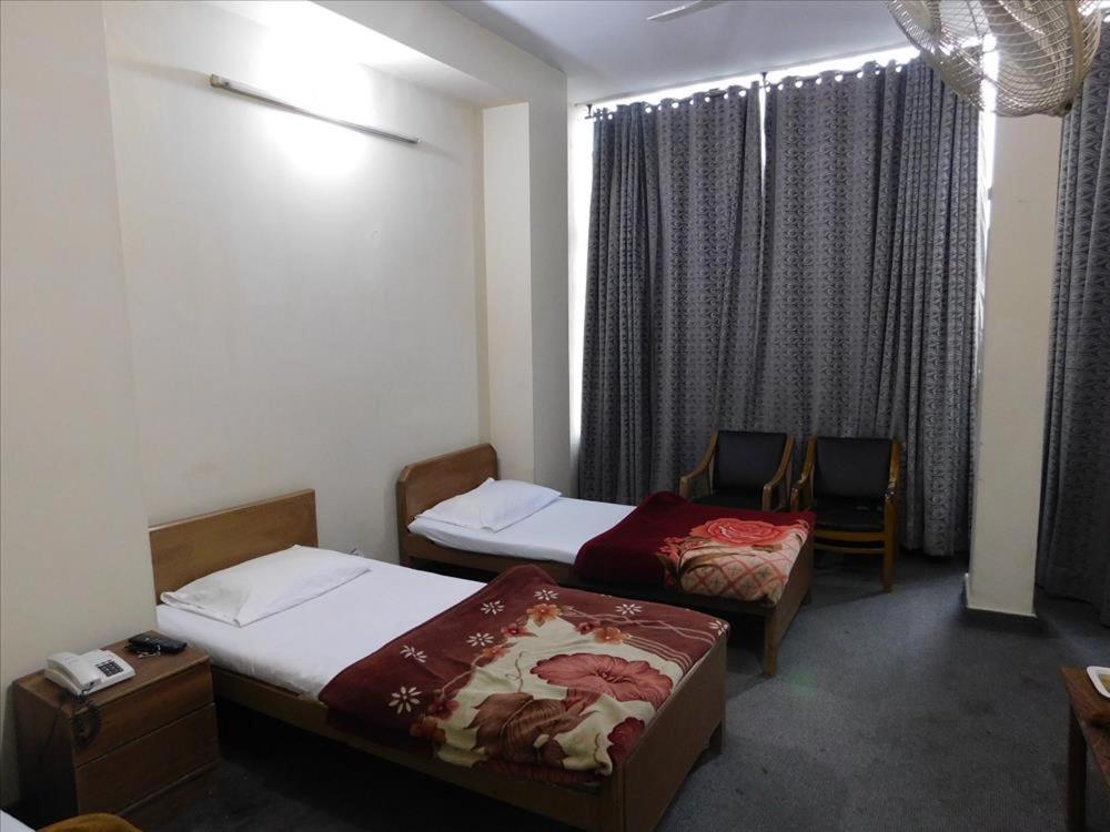 Hotel Avanti Rawalpindi Esterno foto