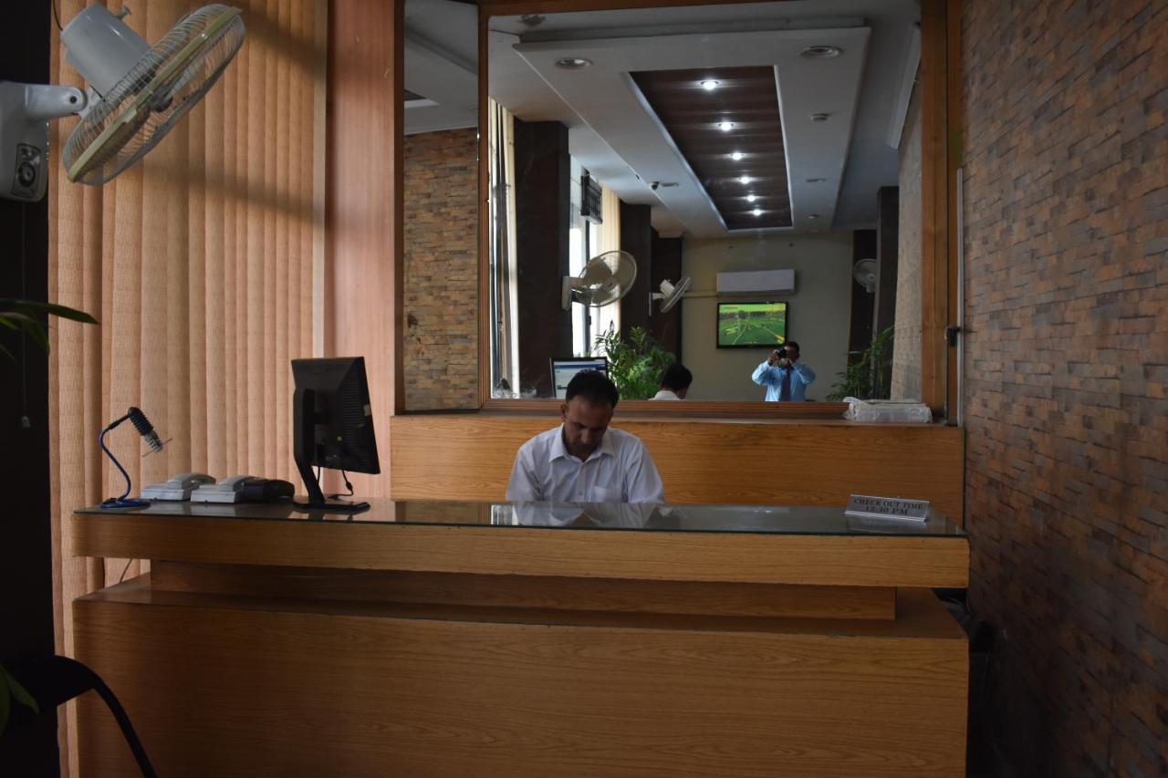 Hotel Avanti Rawalpindi Esterno foto